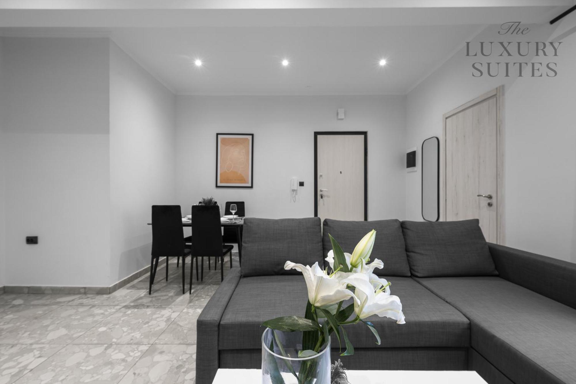 Aelia Apartments, The Luxury Apartment *