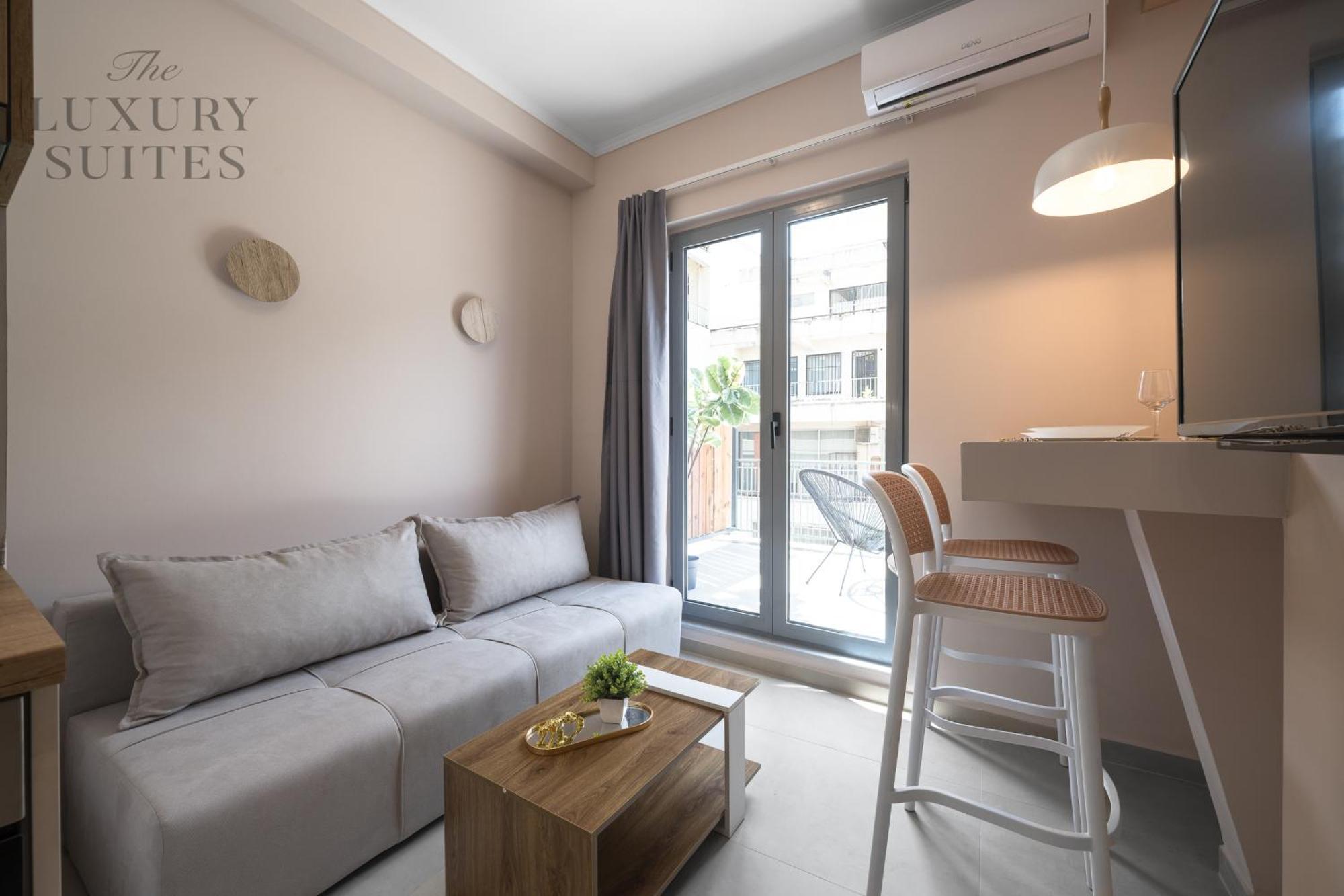 Aelia Apartments, The Luxury Apartment *